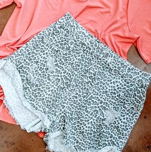Cheetah grey shorts